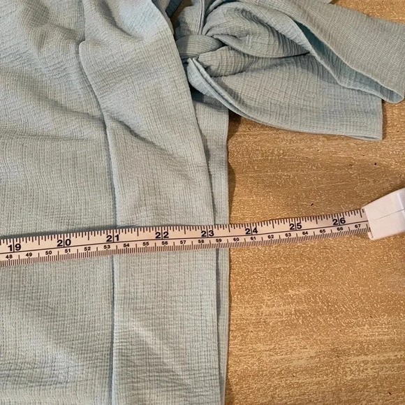 NWT’S. Paperoc faux wrap short sleeve top - Picture 8 of 8